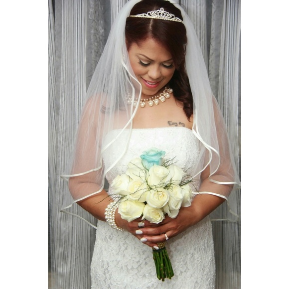 David's Bridal Wedding Gown - Picture 2 of 2